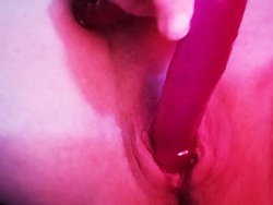 française, gode - Je joue avec mon gode rose