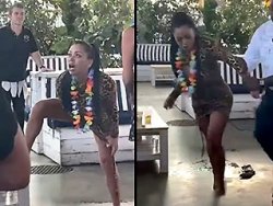 masturbation, exhibition - Une nana se masturbe dans un bar et se fait sortir