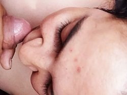 française, branlette - Elle me branle pour un facial