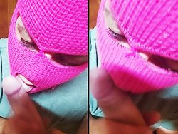 fellation, française - Pipe sauvage avec sa cagoule rose en pleine journée