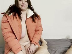 gros cul, obèse - Obèse excitée garde sa veste en pleine baise sauvage