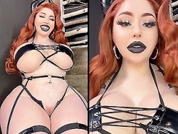 rouquine, vibro - Rouquine sexy au gros cul se caresse seule devant la caméra