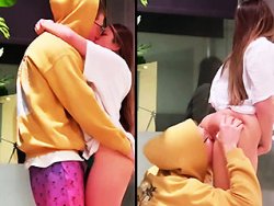 Salope, bonasse - Elle se fait baiser sauvagement contre la vitre