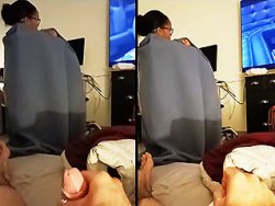 française, branlette - Je me branle devant ma nana pendant qu'elle regarde la télé