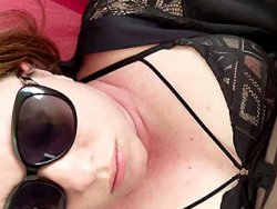 mature, française - Baise en missionnaire et éjaculation sur le corps