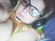 masturbation - Elle se masturbe pour son mec devant sa webcam