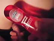 gode - Je lui gode la chatte avec son tube de durex