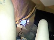 branlette - Mon mec se branle sur ma chatte pendant que je me caresse
