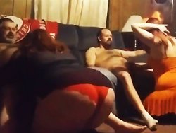 partouze - Deux couples d'amis qui baisent côte à côte