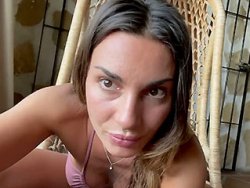 branlette - Une salope explique comment branler une bite